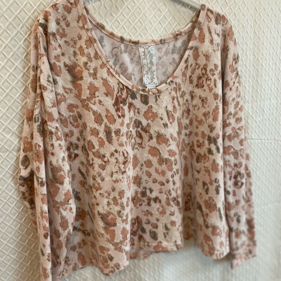 Sadie and Sage Long sleeve loose fitting/sweater. Lightweight. Pink/tan/brown. S - Picture 1 of 12